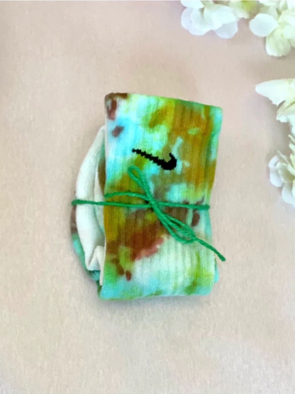 Trumpet Vine Tie Dye Crew Socks Youth Medium